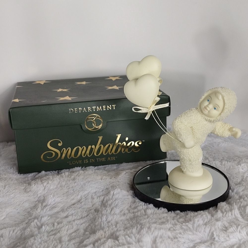 Department 56 Retired Snowbabies "Love is in the Air"